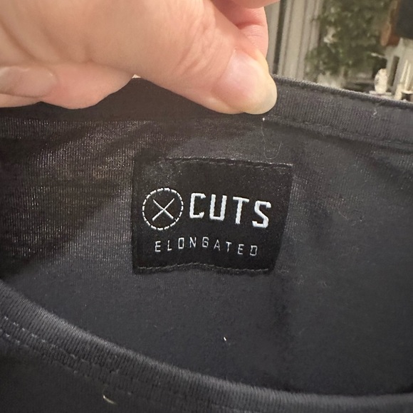 Black Cuts Elongated Men’s Tee size M - Picture 2 of 4